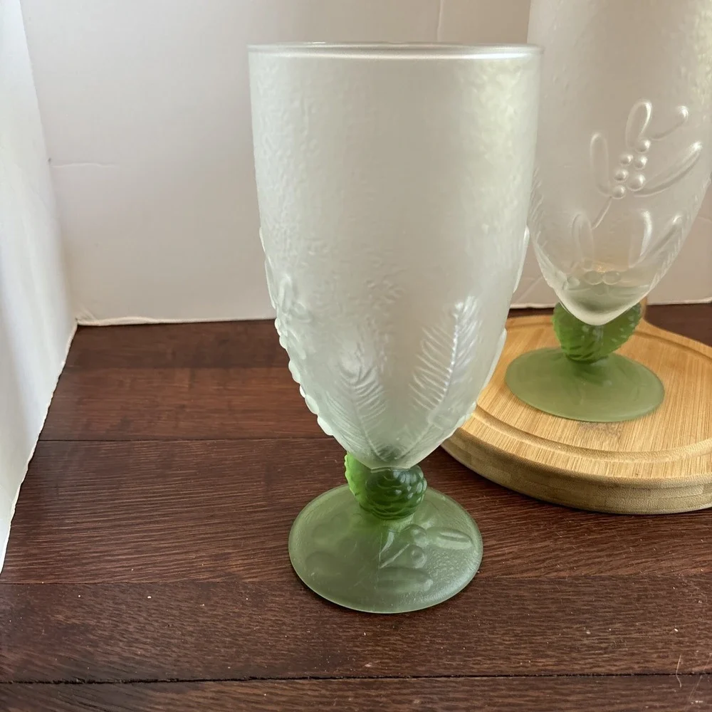 2 Pfaltzgraff Winterwood‎ Frosted Embossed Glass Iced Tea Water Goblet Stem NWT
